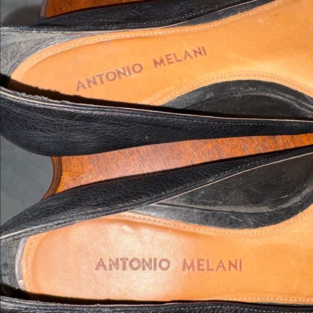 Antonio Melani Black Leather shoes  short wedge heel  gold tone buckle/rivet toe - Picture 10 of 11